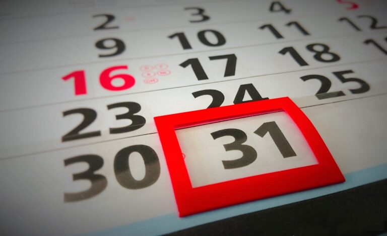 Calendario polaco marcando los principales días festivos y feriados oficiales del año