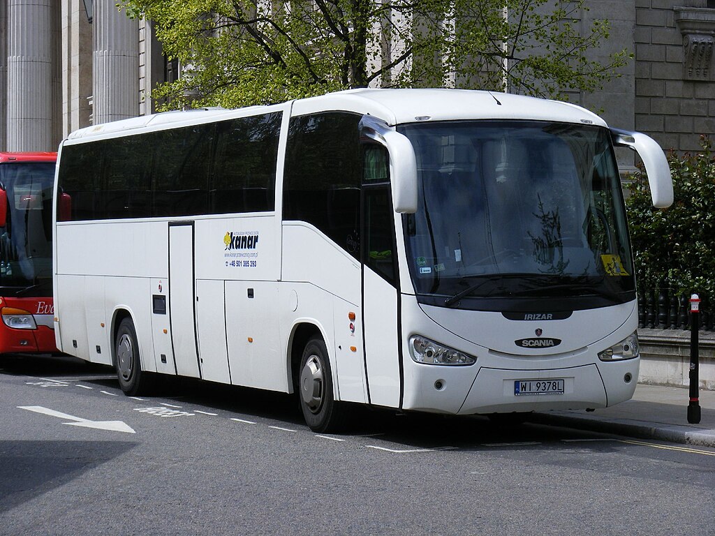 autobus blanco polaco