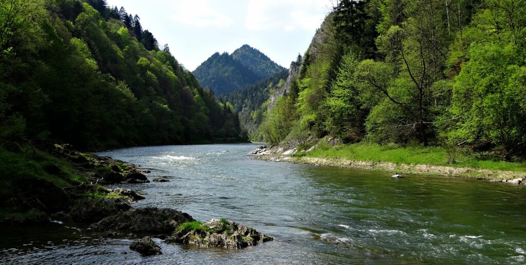 rio dunajec cerca de cracovia